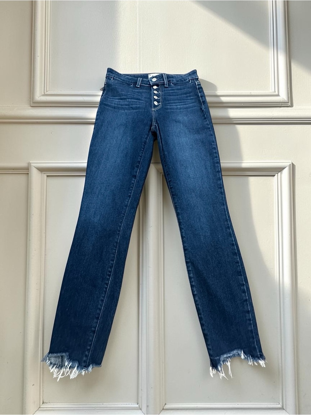 Paige Hoxton Ankle Skinny Fit Jeans. Button Fly. Size: 27